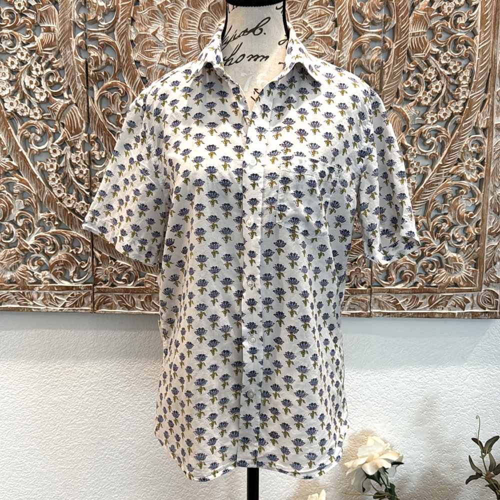 Gulab Chand White & Blue Floral Cotton Button Down Short Sleeve Shirt- size 38 M